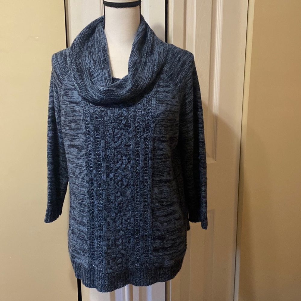 ❤️John Paul Richard women’s sweater – size small, excellent condition!